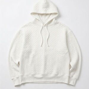 Women's Quilted White Pullover Hoodie- XL